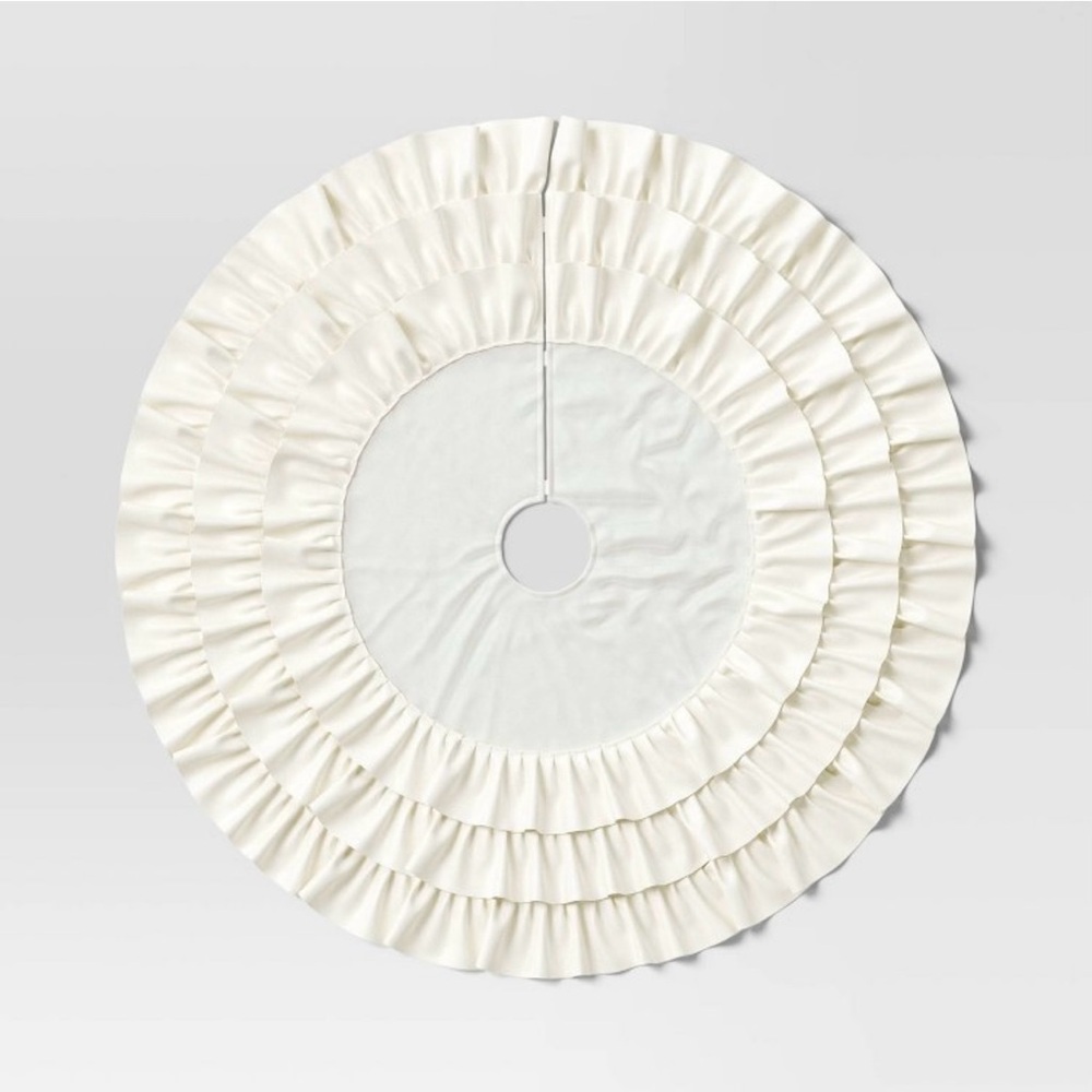 NEW Wondershop 48” Ruffle Tree Skirt -white